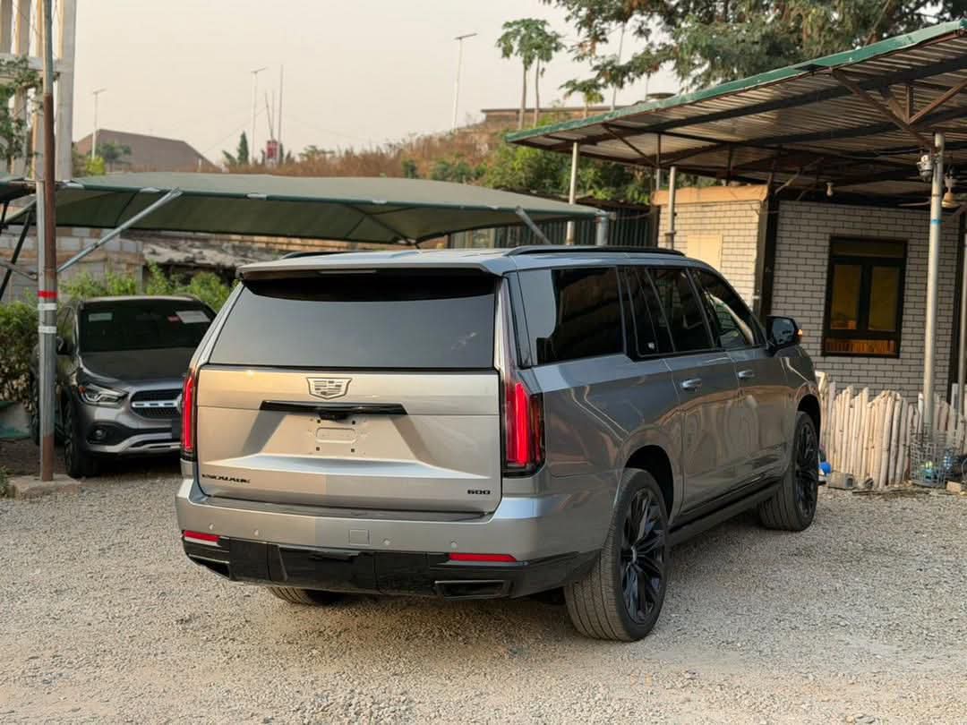 ESCALADE