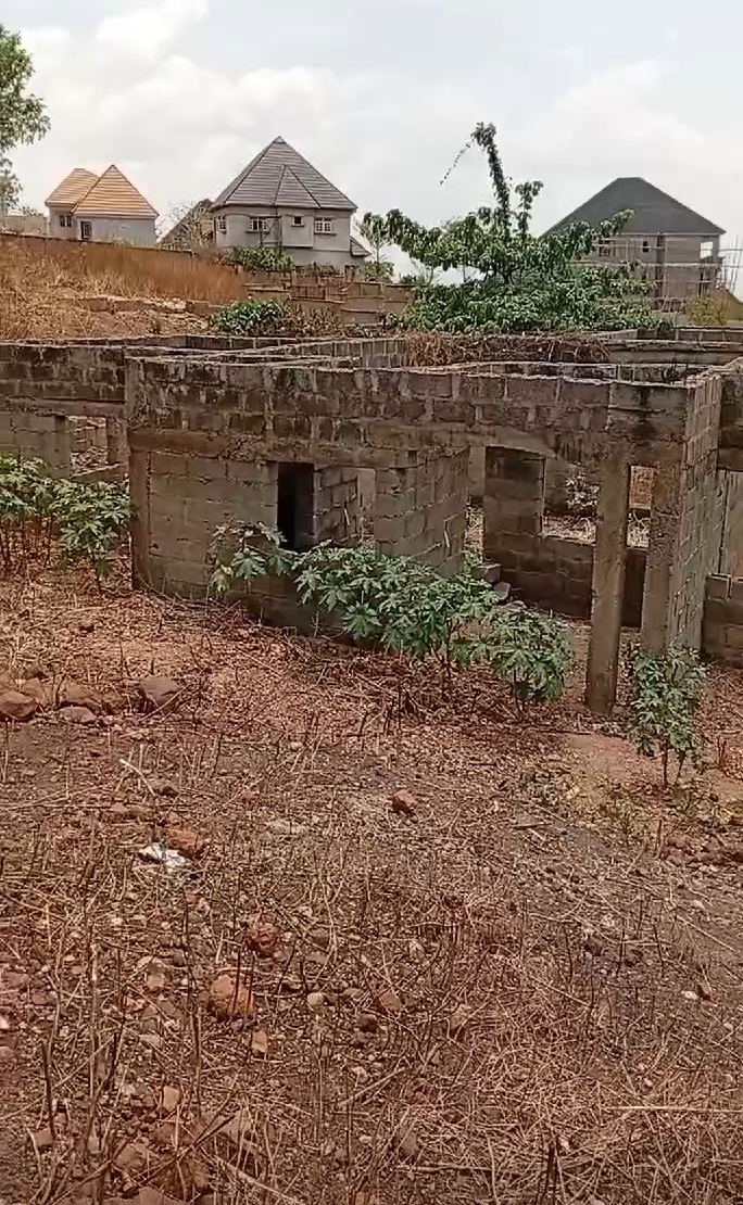Uncompleted House for Urgent Sale