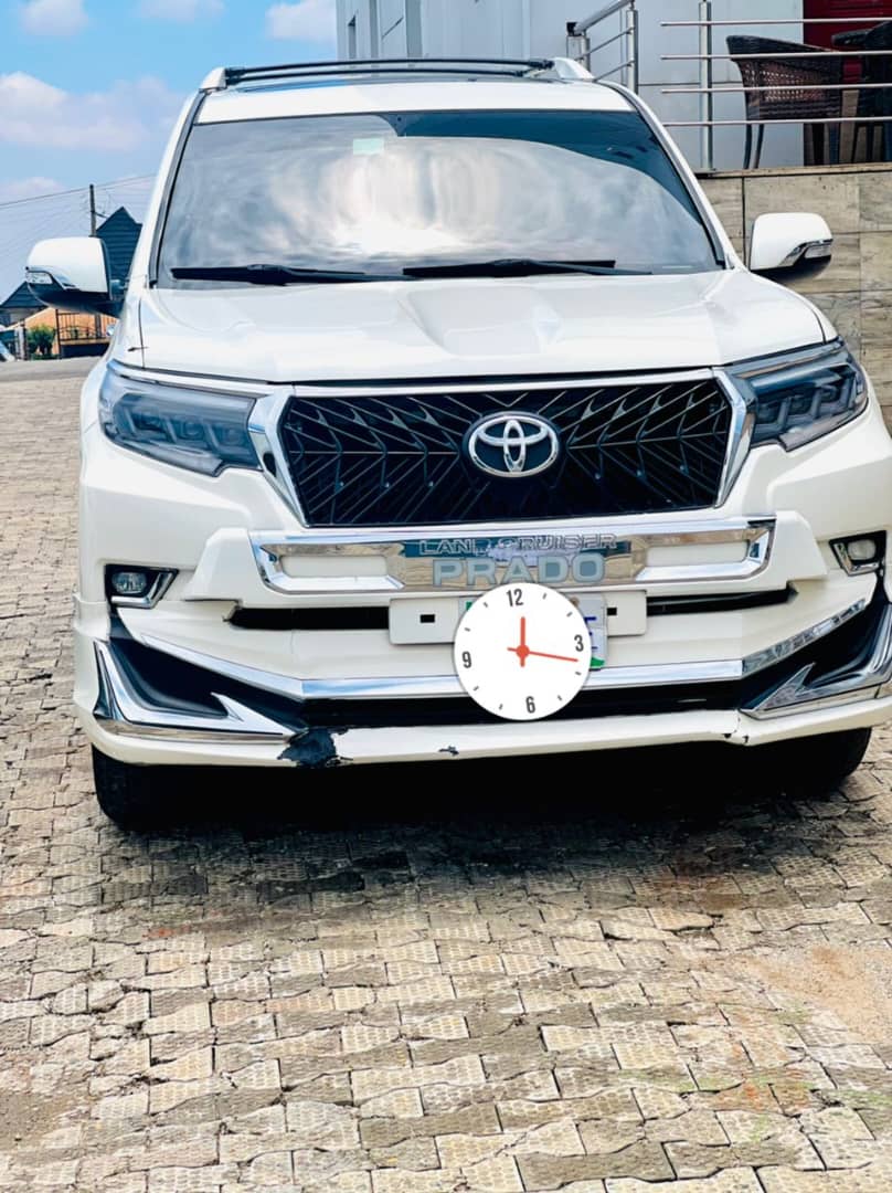 FEEL FREE AND BOOK YOUR RIDE